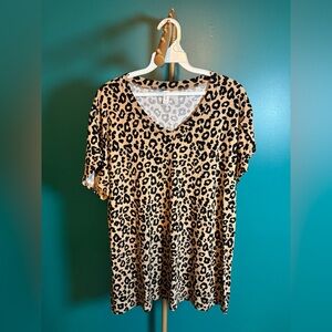 Kuotai Tan Leopard Print Graphic T-Shirt